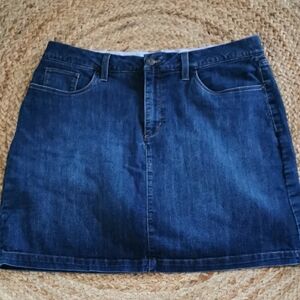 Croft & Barrow classic 5 pocket denim skort, athleisure. Size 14.